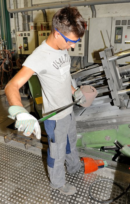 Slévárna Thalmann Maschinenbau si vybrala bezdrátové bezpečnostní nožní spínače Steute